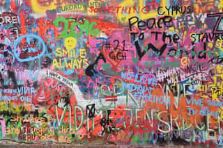 Graffiti             Wall Mural