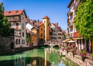 Annecy Old Town Cityscape And Thiou River View And Bridge Wall Mural