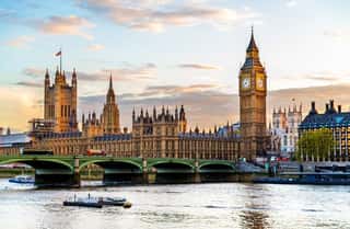The Palace Of Westminster In London In The Evening - England Wall Mural