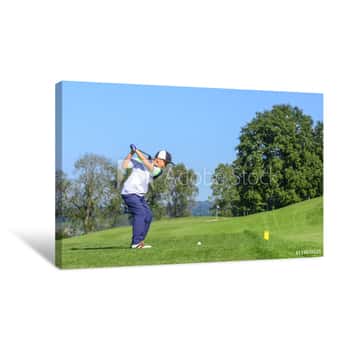 Image of Jugendlicher Golfer Beim Abschlag Canvas Print