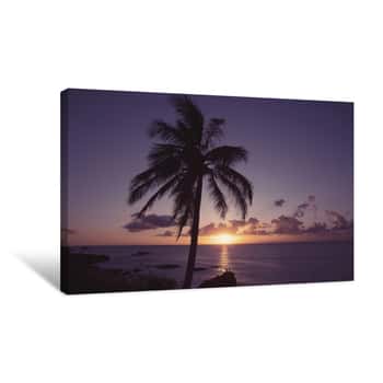 Image of USA, Hawaii, Oahu, Waimea Bay In The Evening Canvas Print