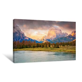Image of Golden Sunrise On The Upper Green  River, Wyoming, USA Canvas Print